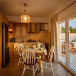 Onar Residence